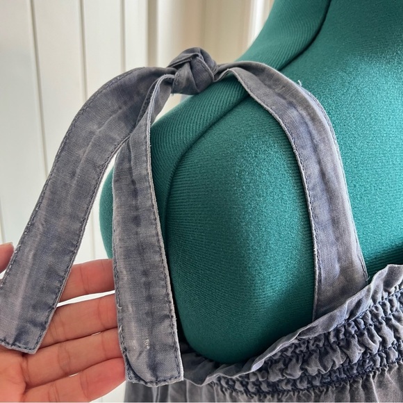 2/$30 Anthropologie Cloth and Stone Blue Smocked Sleeveless Crop Top - Picture 4 of 13